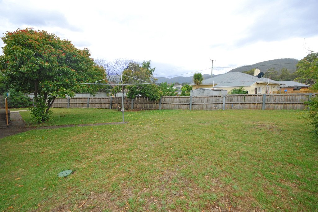 13 Henry Crescent NEW NORFOLK 2