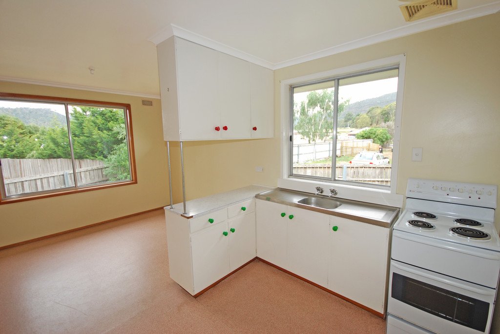 13 Henry Crescent NEW NORFOLK 3