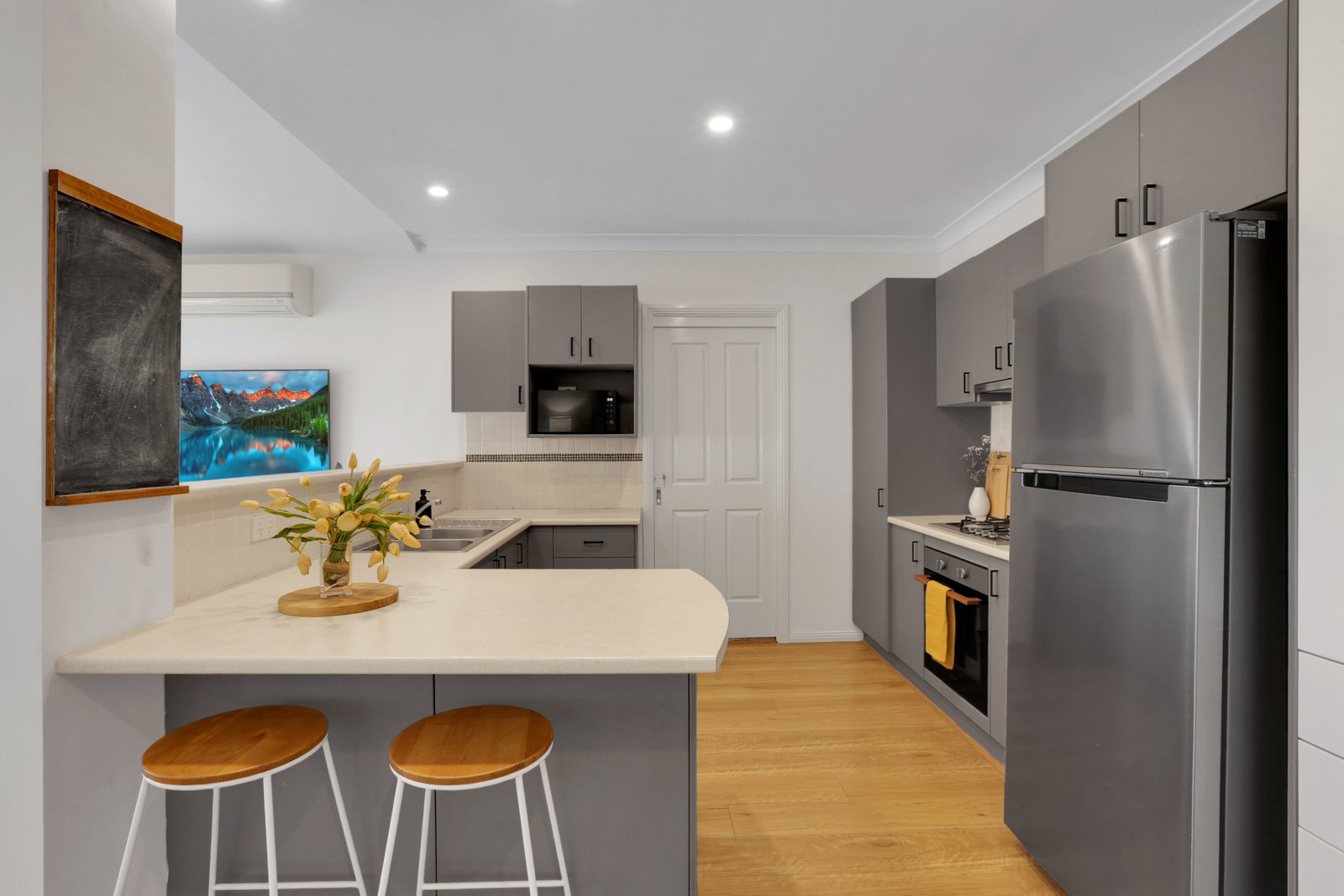 13 Hermitage Place DAPTO 2