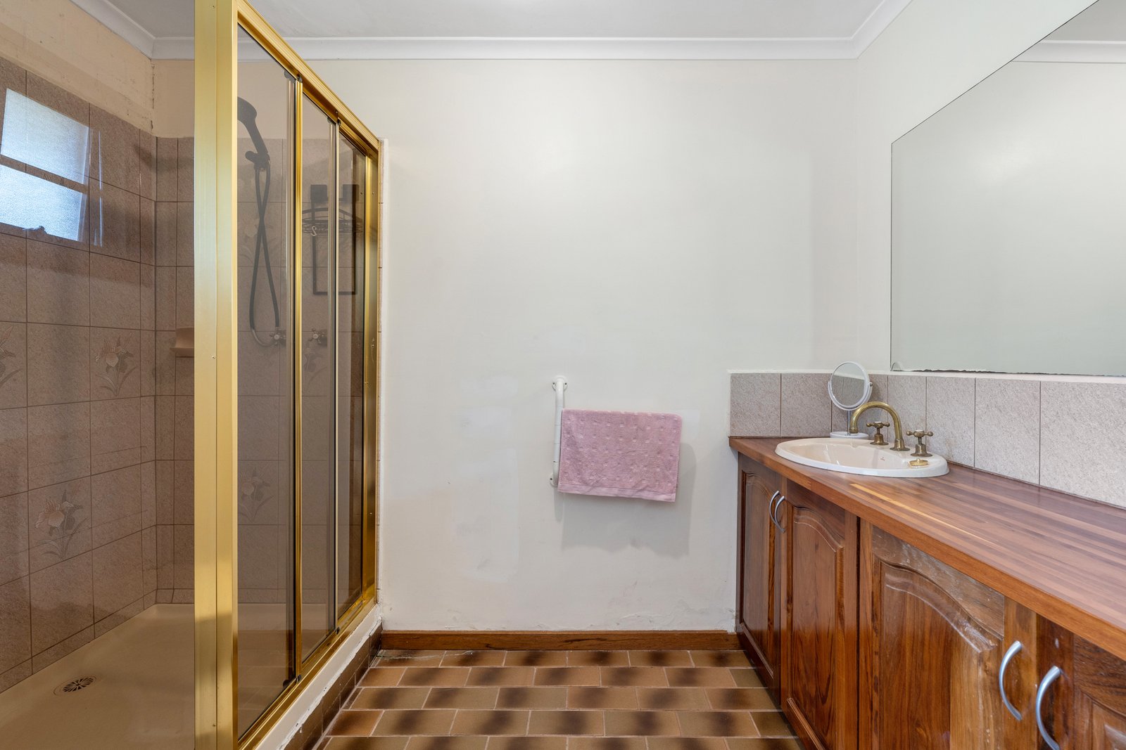Real Estate and Property in 13 Heron Street, Woodend, VIC
