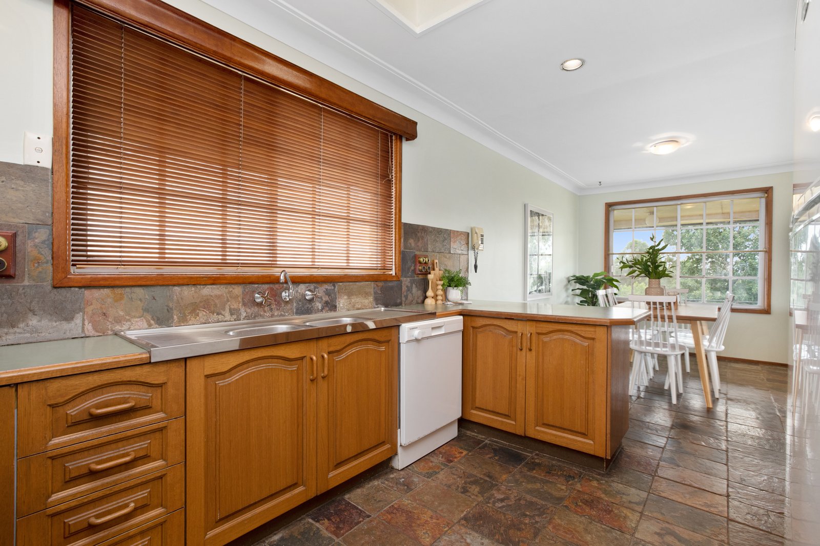 13 Heyes Street GILLIESTON HEIGHTS 6