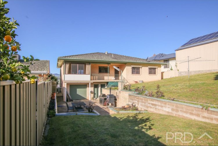 13 Highland Avenue TUMUT 2
