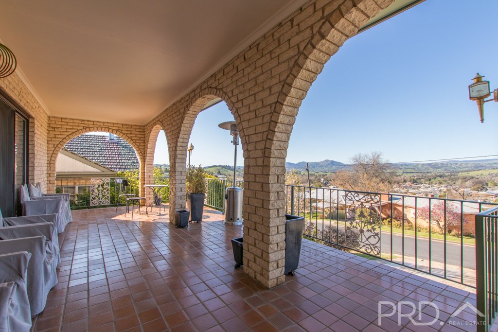 13 Highland Avenue TUMUT 1