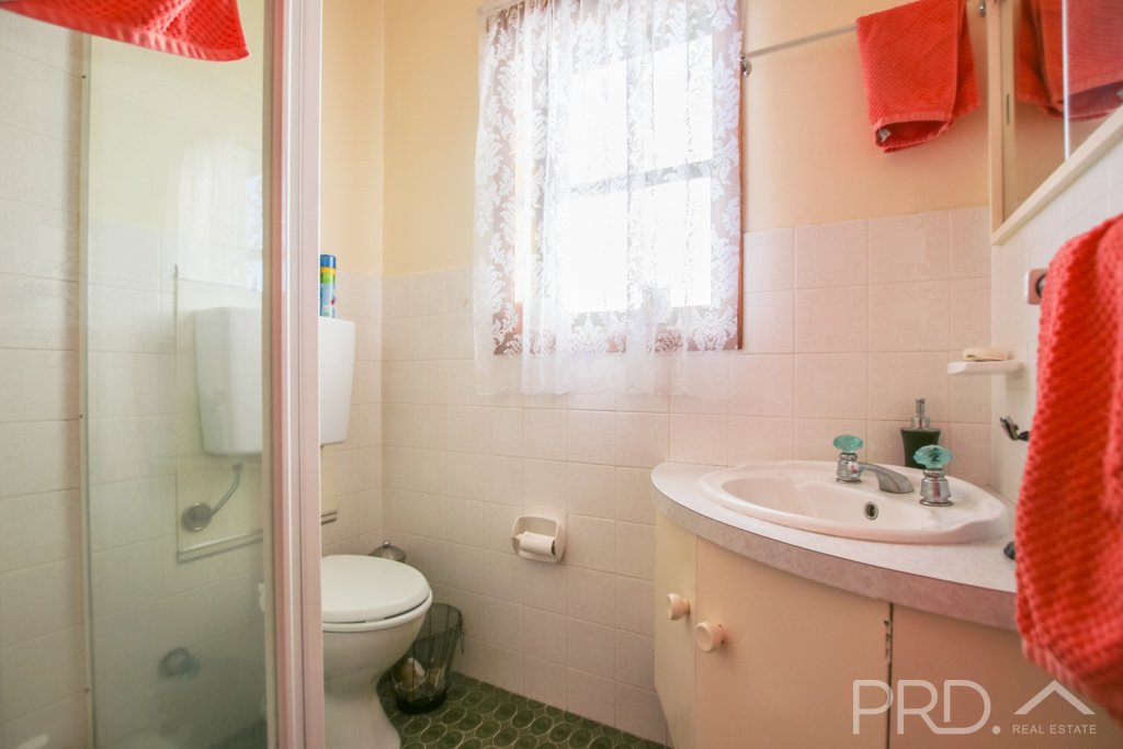 13 Highland Avenue TUMUT 11