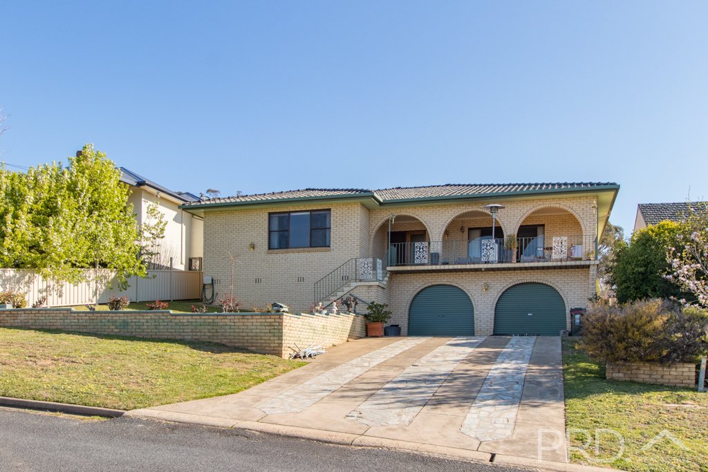 13 Highland Avenue TUMUT 19