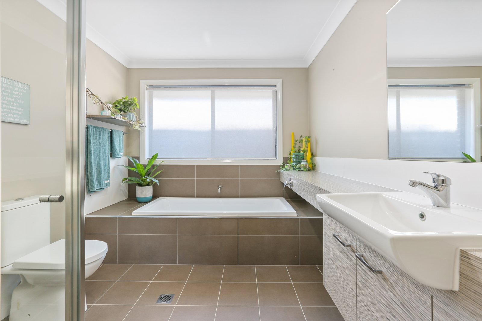 13 Hobbs Street HORSLEY 8