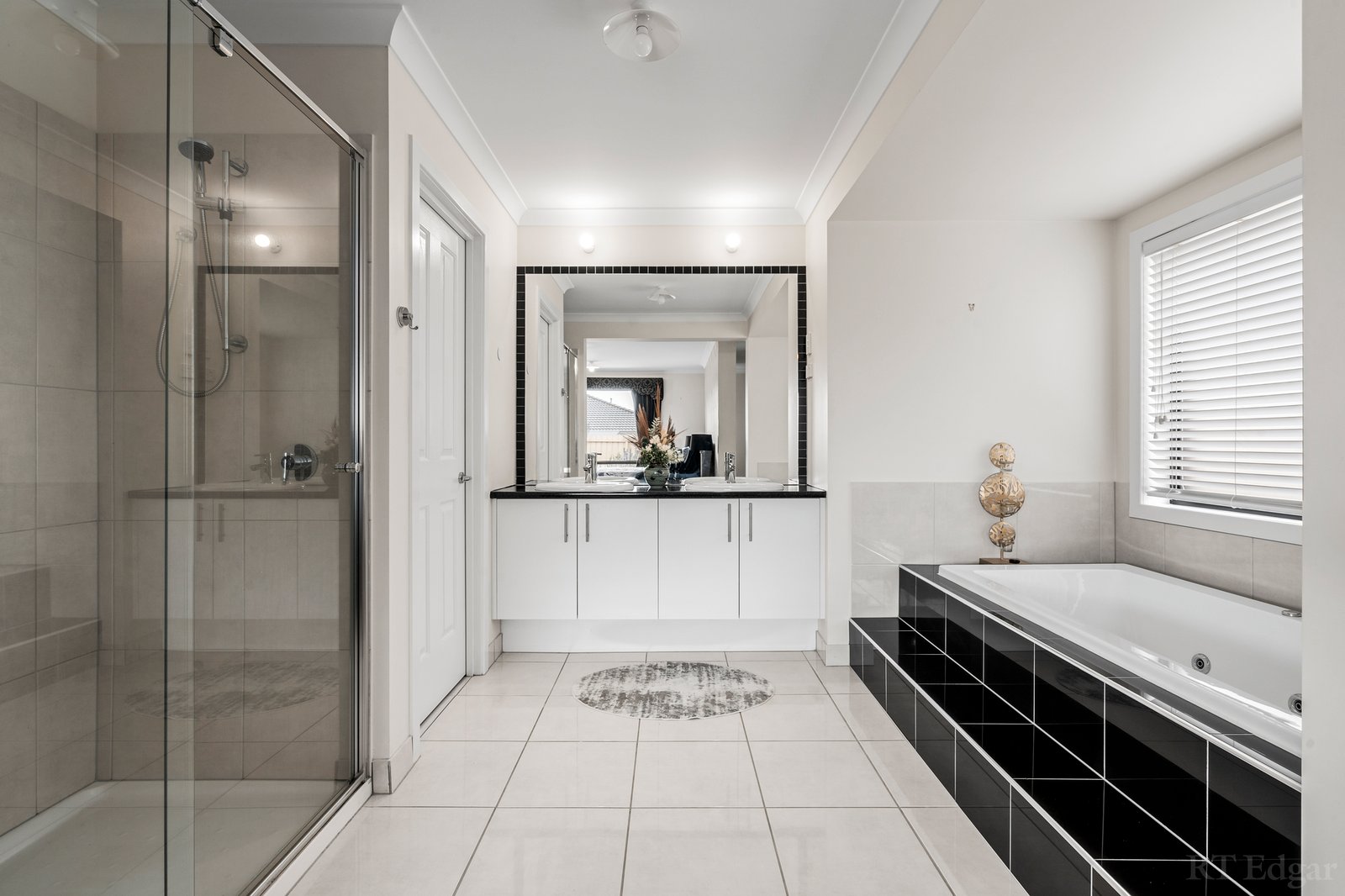 Real Estate and Property in 13 Hoddle Drive, Leopold, VIC