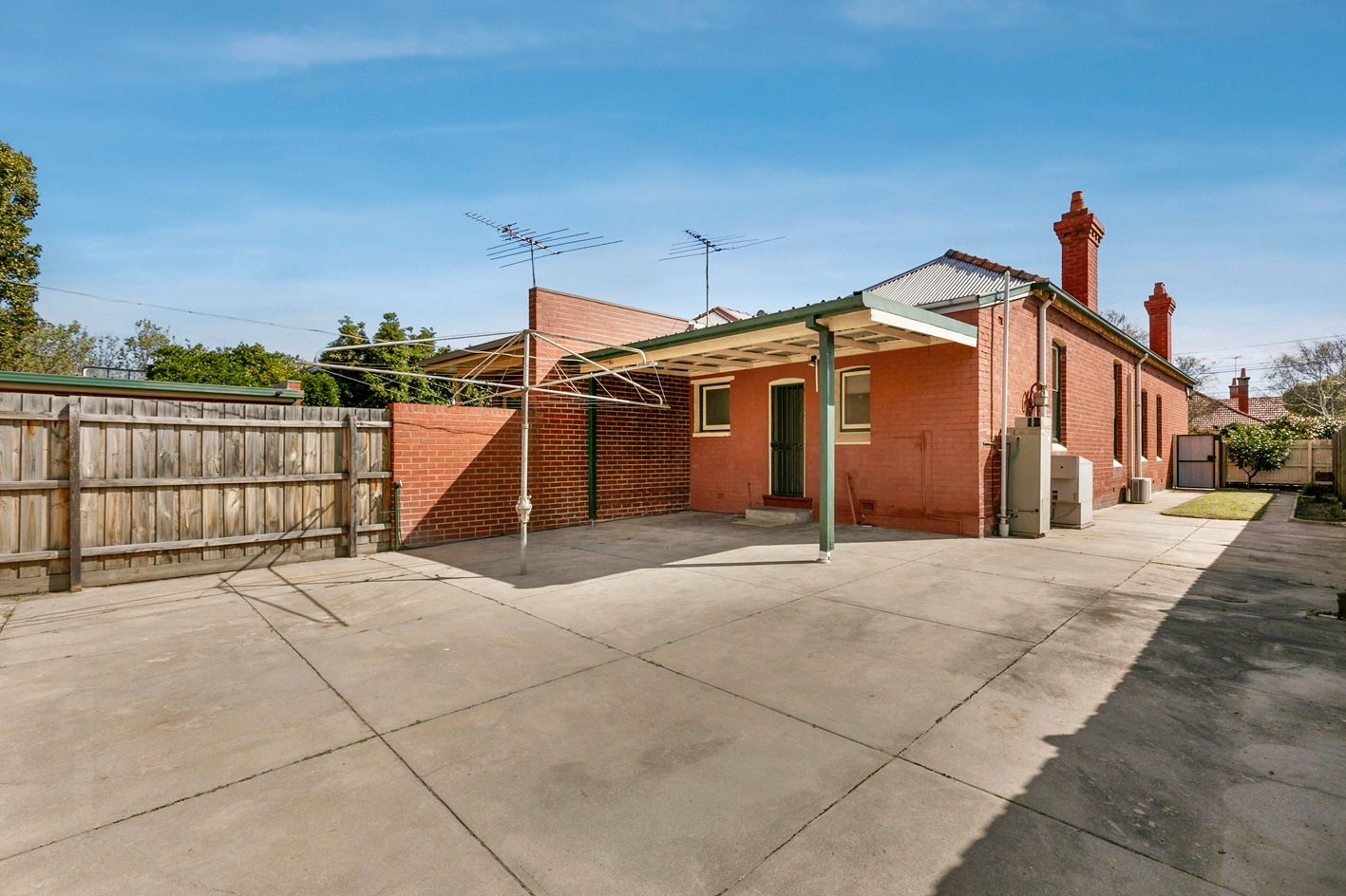 Real Estate and Property in 13 Hoddle Street, Elsternwick, VIC