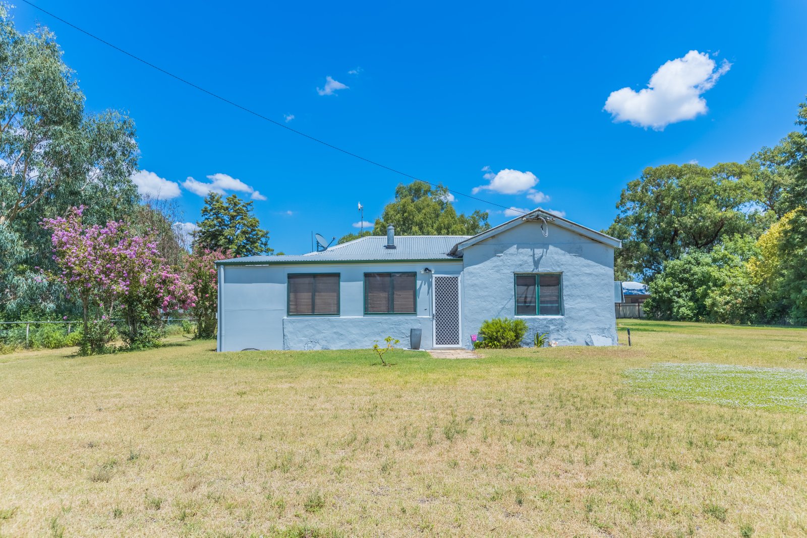 13 Holroyd Street TAMWORTH 1