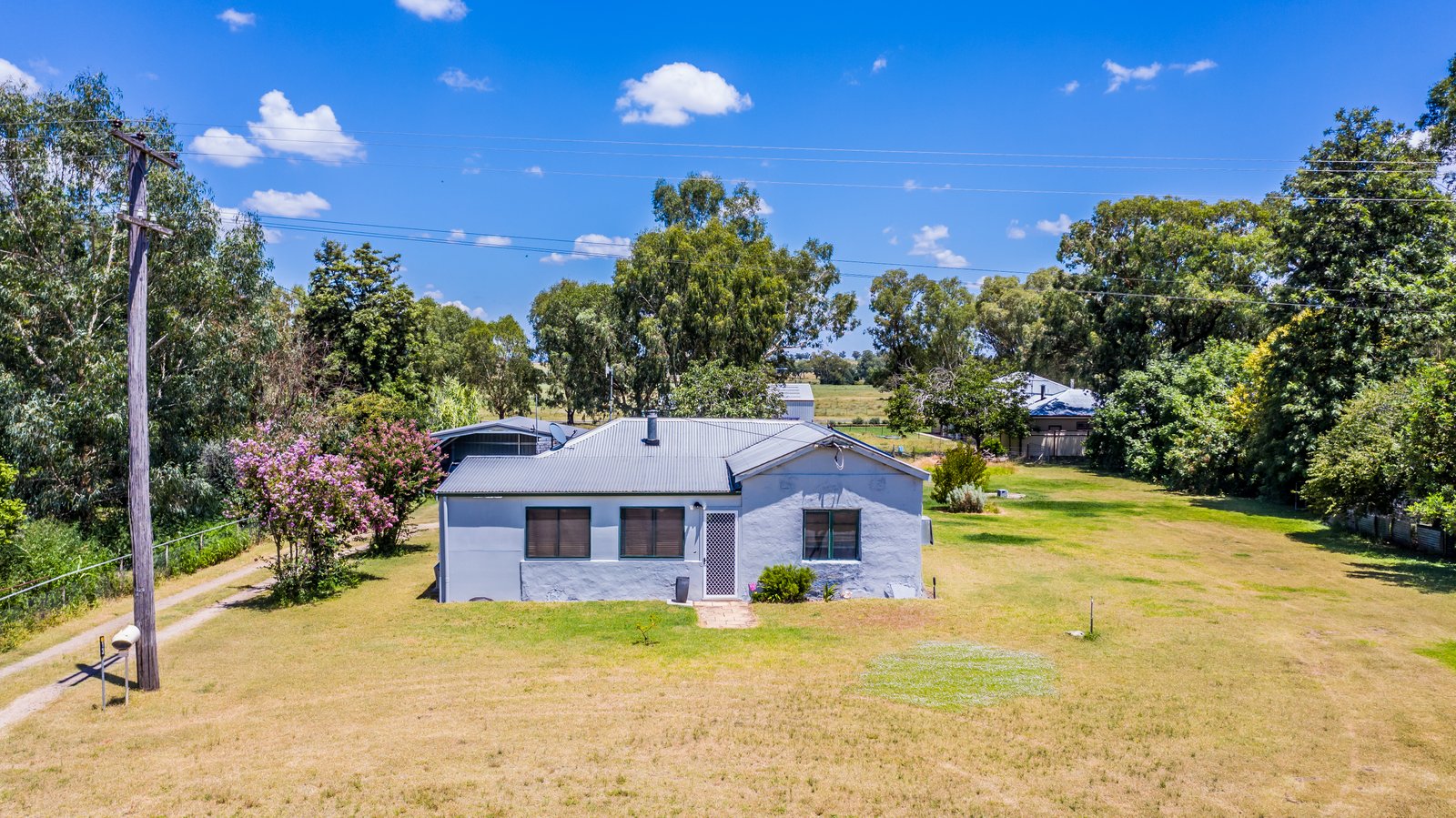 13 Holroyd Street TAMWORTH 3