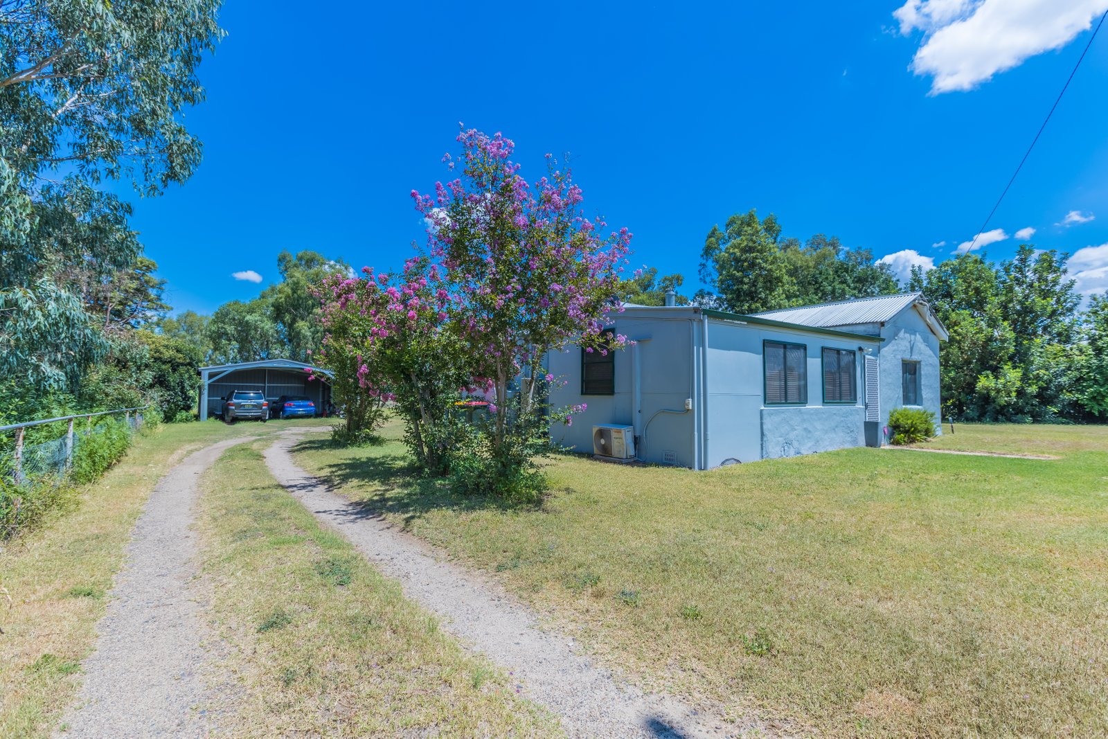 13 Holroyd Street TAMWORTH 4