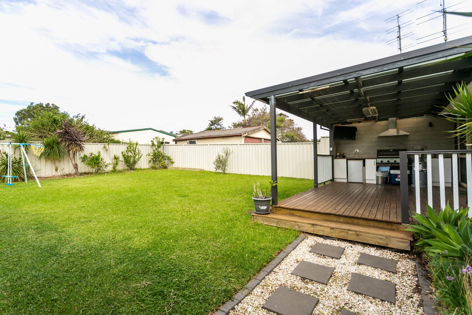 13 Hooka Creek Rd  BERKELEY 6