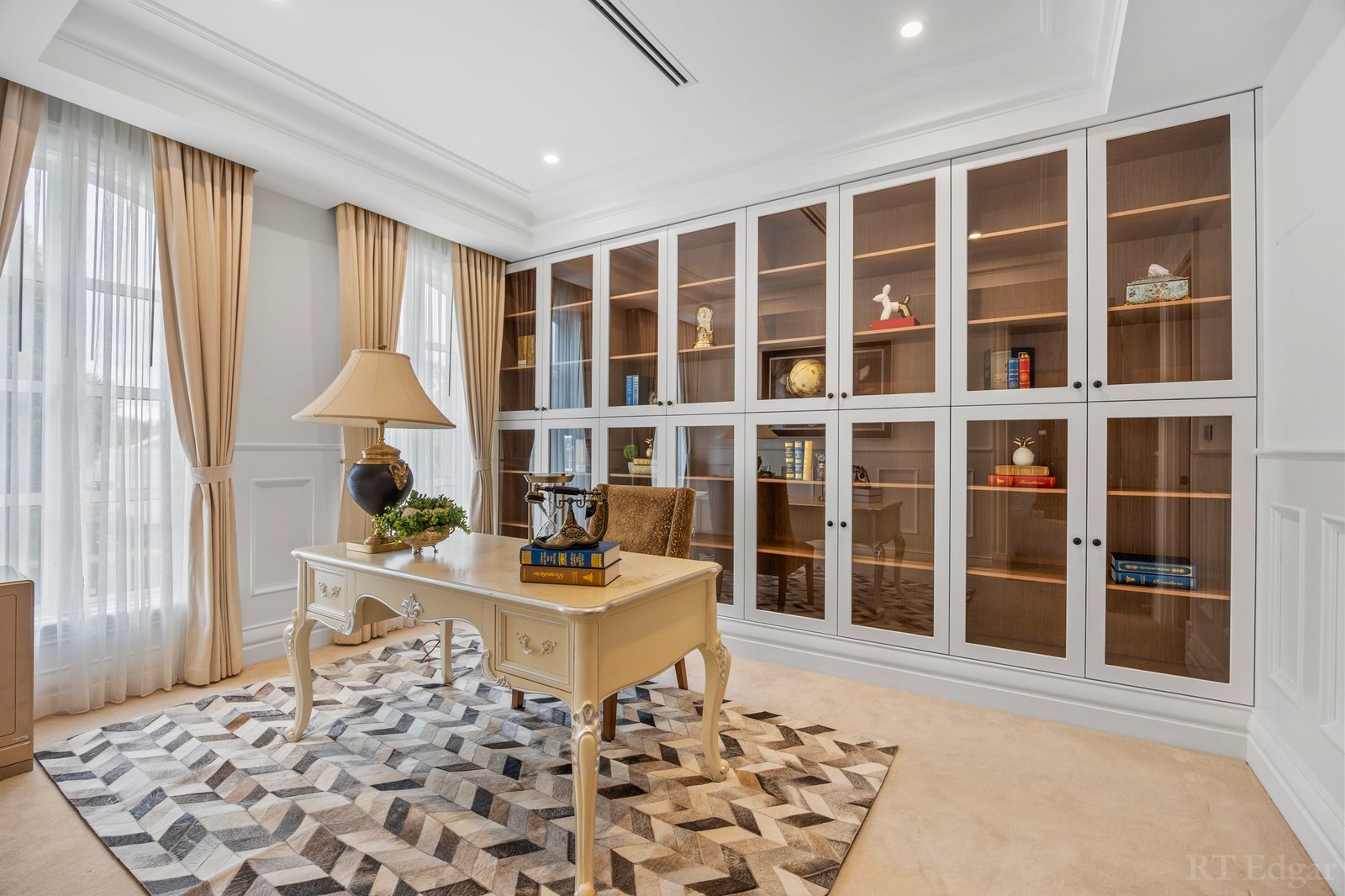 Real Estate and Property in 13 Hopetoun Avenue, Canterbury, VIC