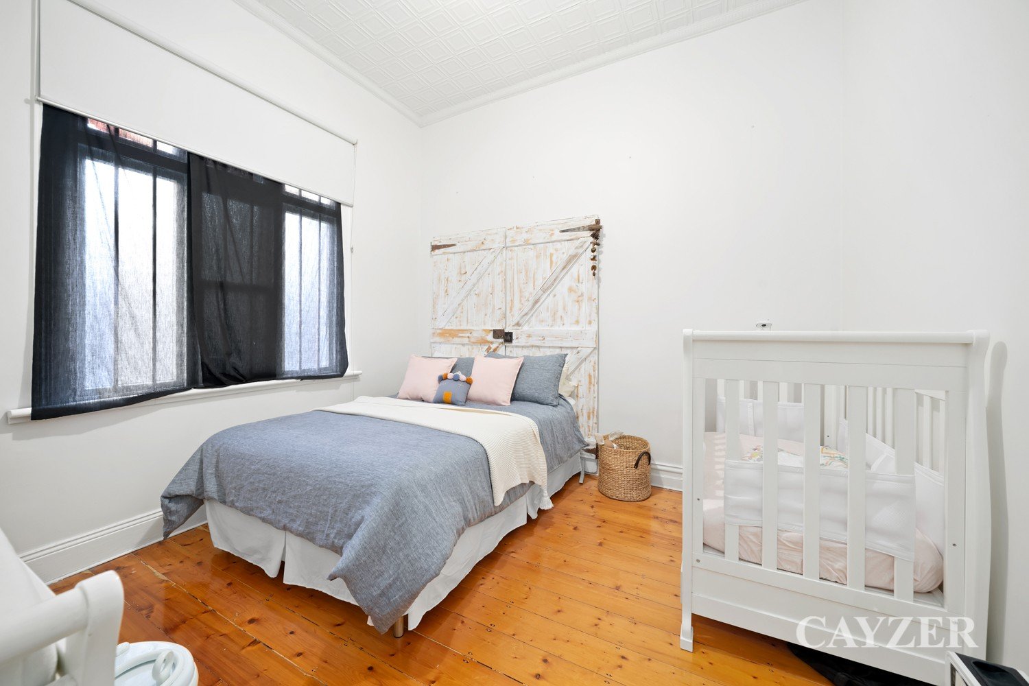 Gallery: 13 Hotham Street