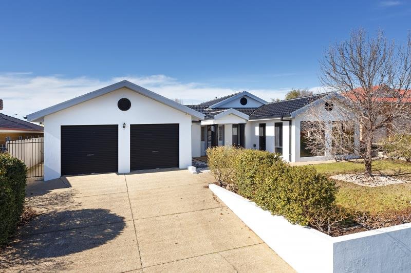 13 Hudson Drive LLOYD 1