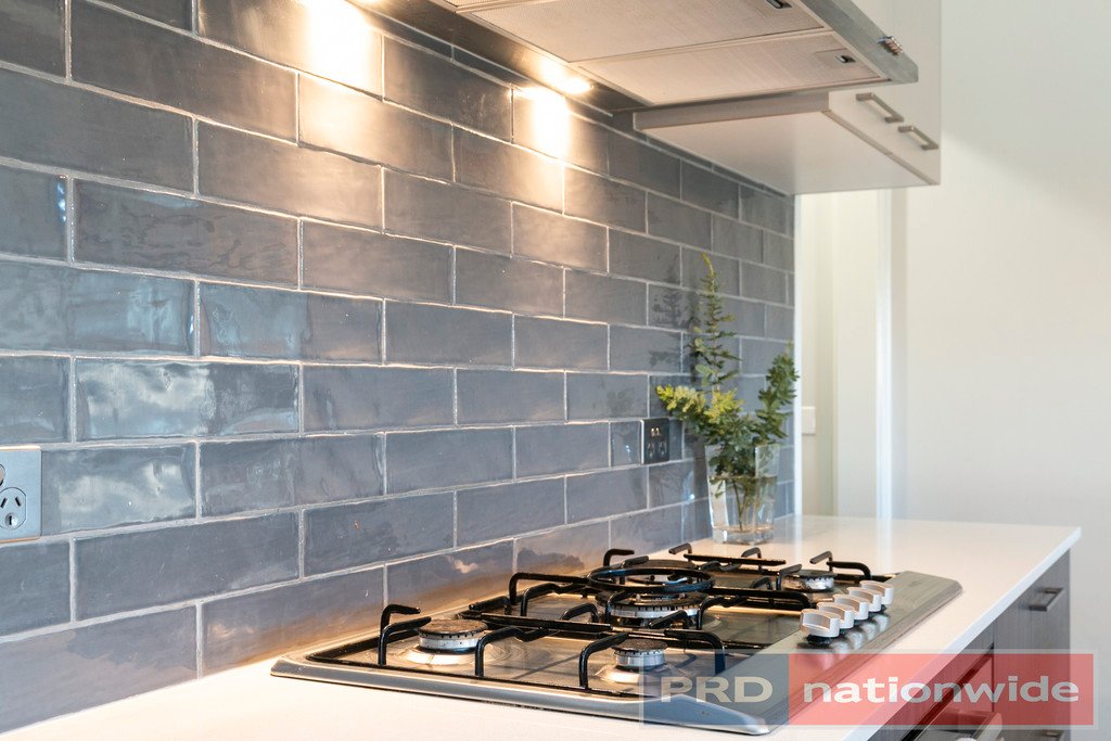 13 Illana Street BROWN HILL 9
