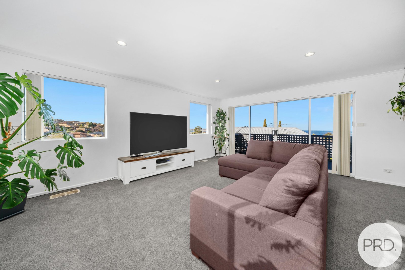 1/3 Jade Court BLACKMANS BAY 6