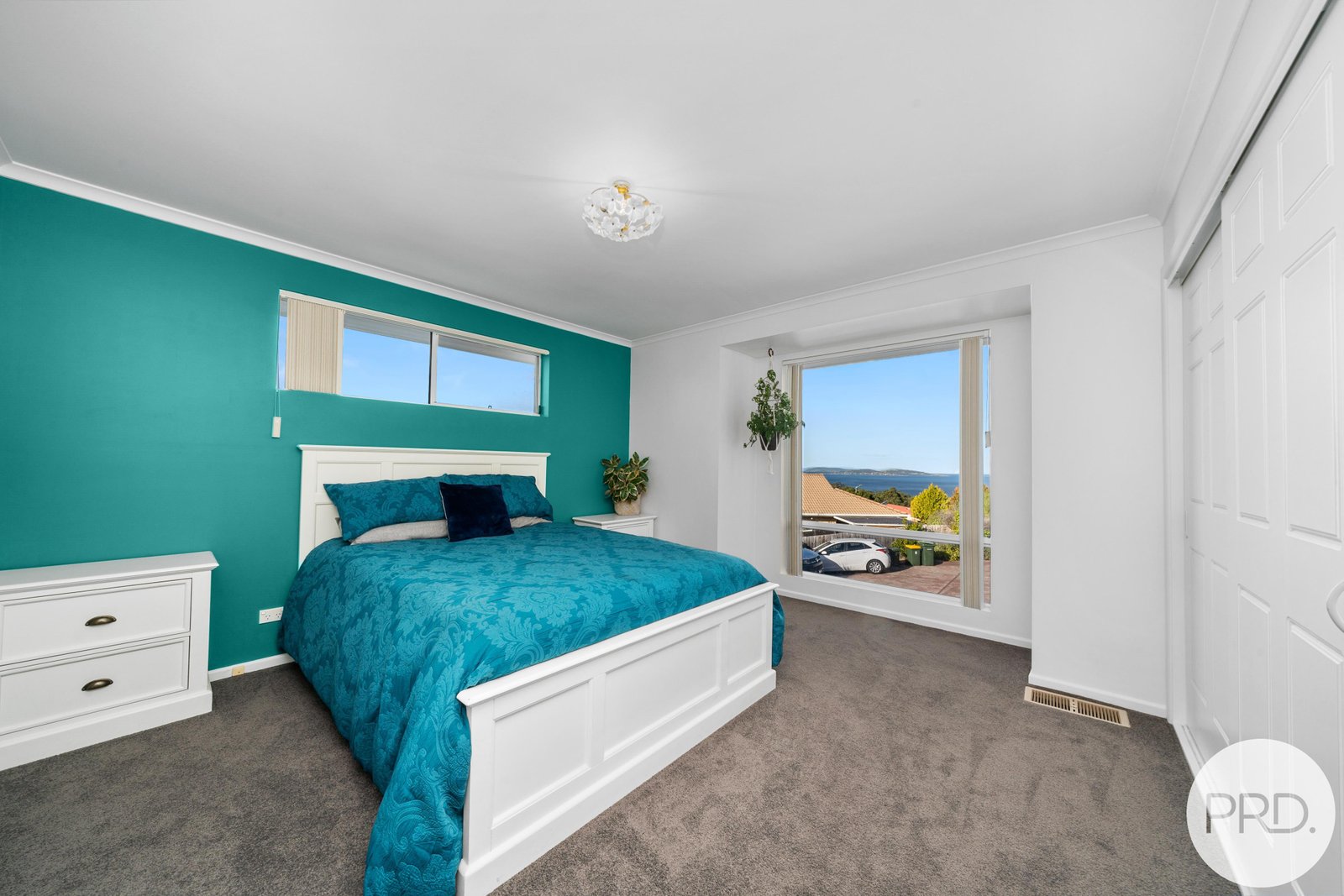 1/3 Jade Court BLACKMANS BAY 9