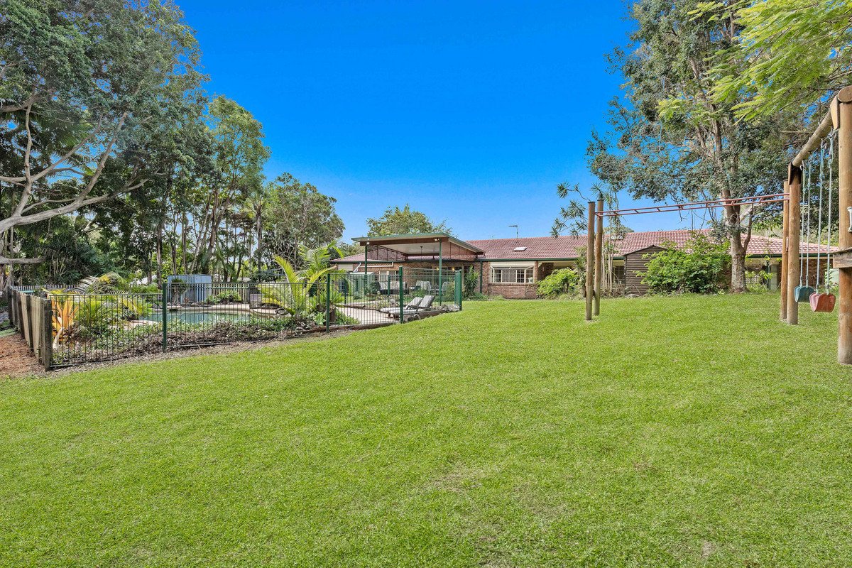 13 Jamberoo Court Tallebudgera 4
