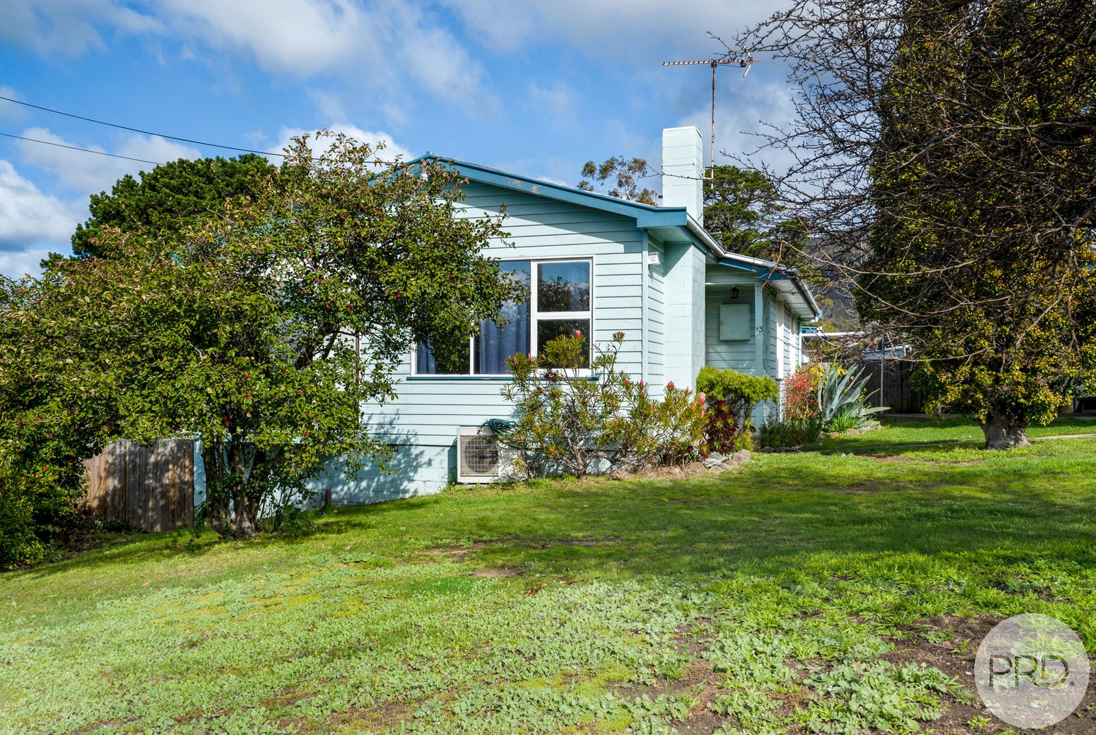13 Jimbirn Street BERRIEDALE 2