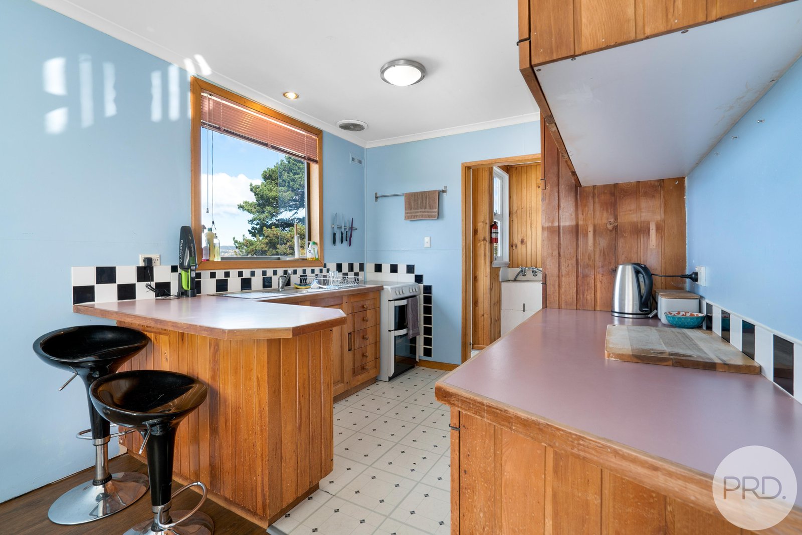 13 Jimbirn Street BERRIEDALE 5