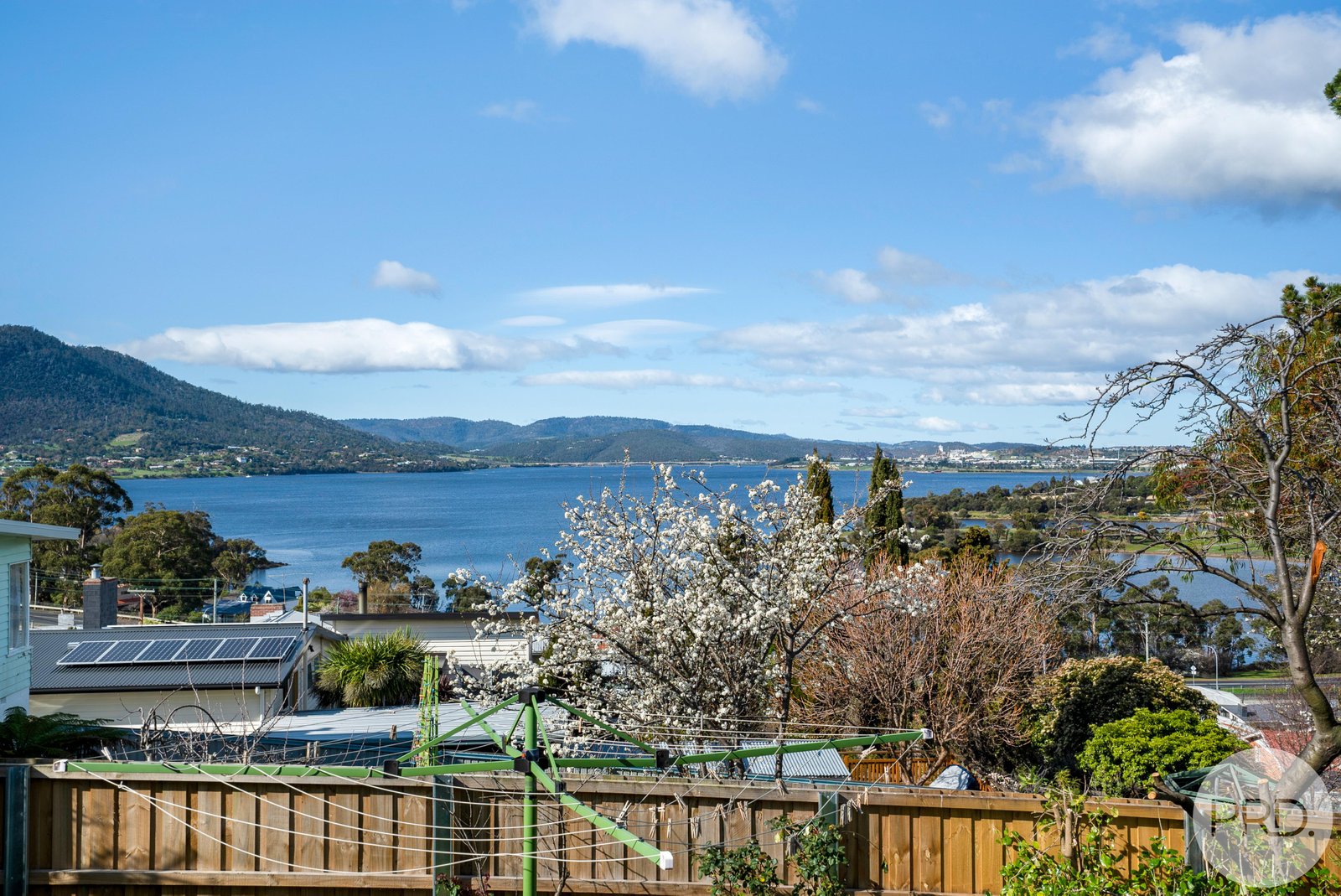 13 Jimbirn Street BERRIEDALE 11