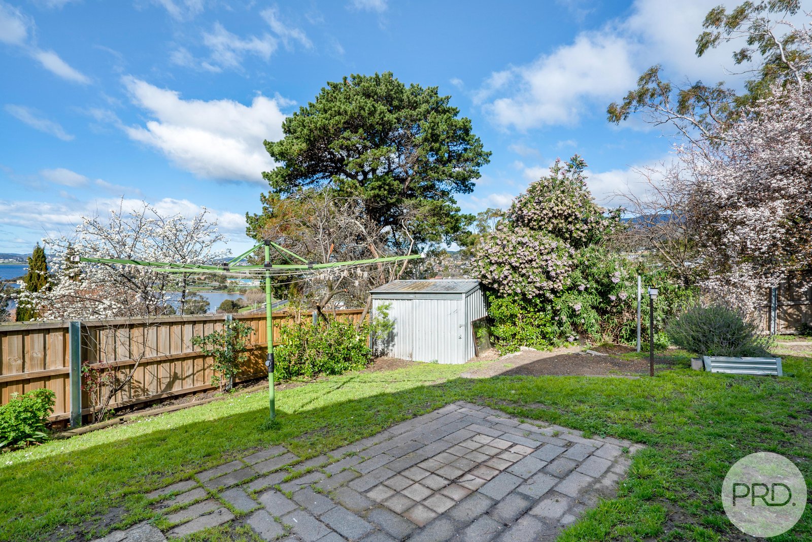 13 Jimbirn Street BERRIEDALE 15