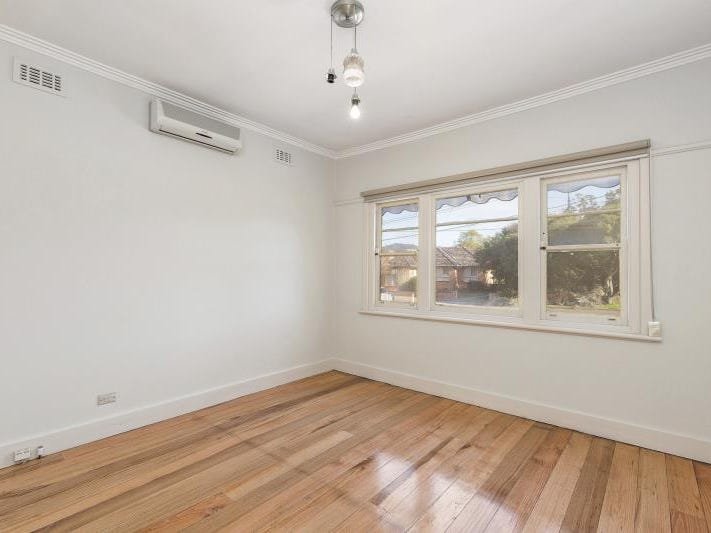 Gallery: 1/3 Kathleen Street