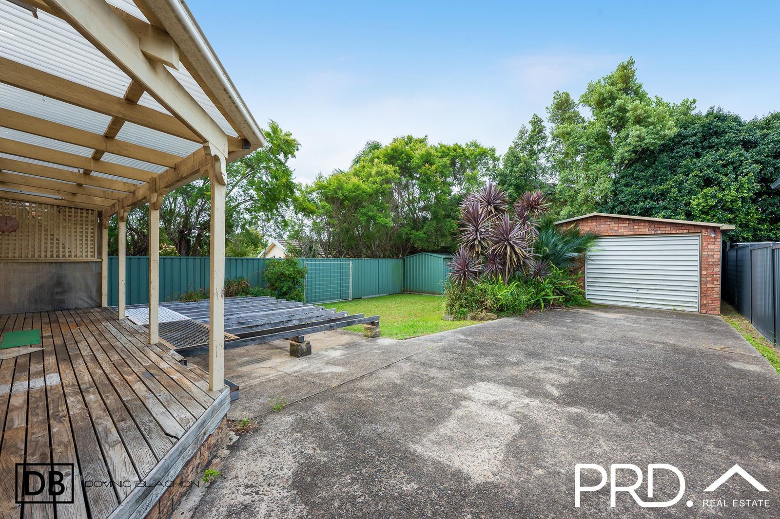 13 Kelvin Parade PICNIC POINT 9