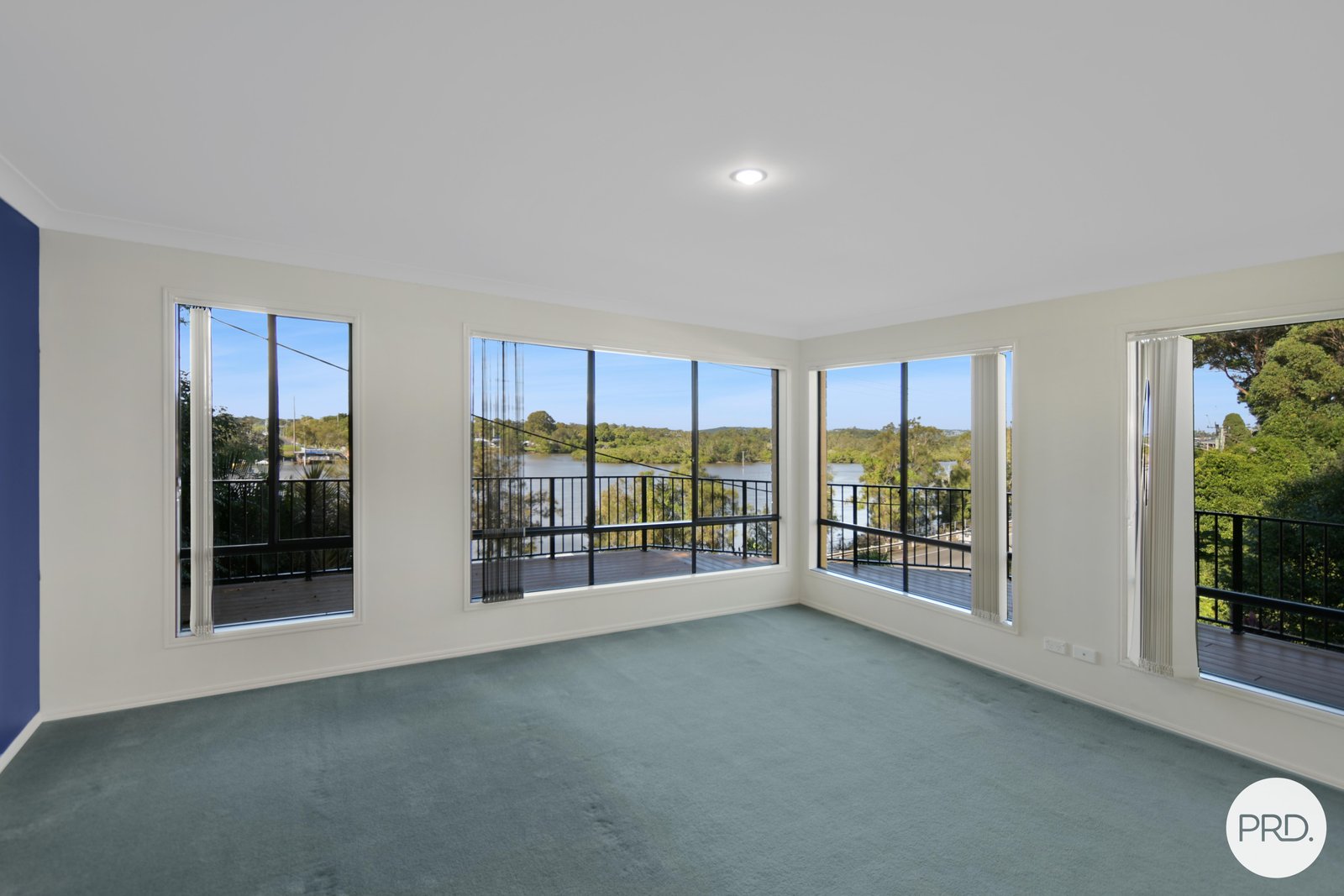 13 Kennedy Drive TWEED HEADS 4