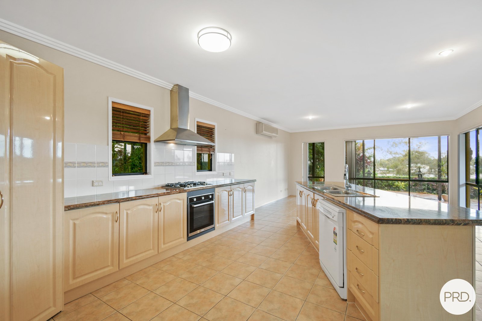 13 Kennedy Drive TWEED HEADS 2