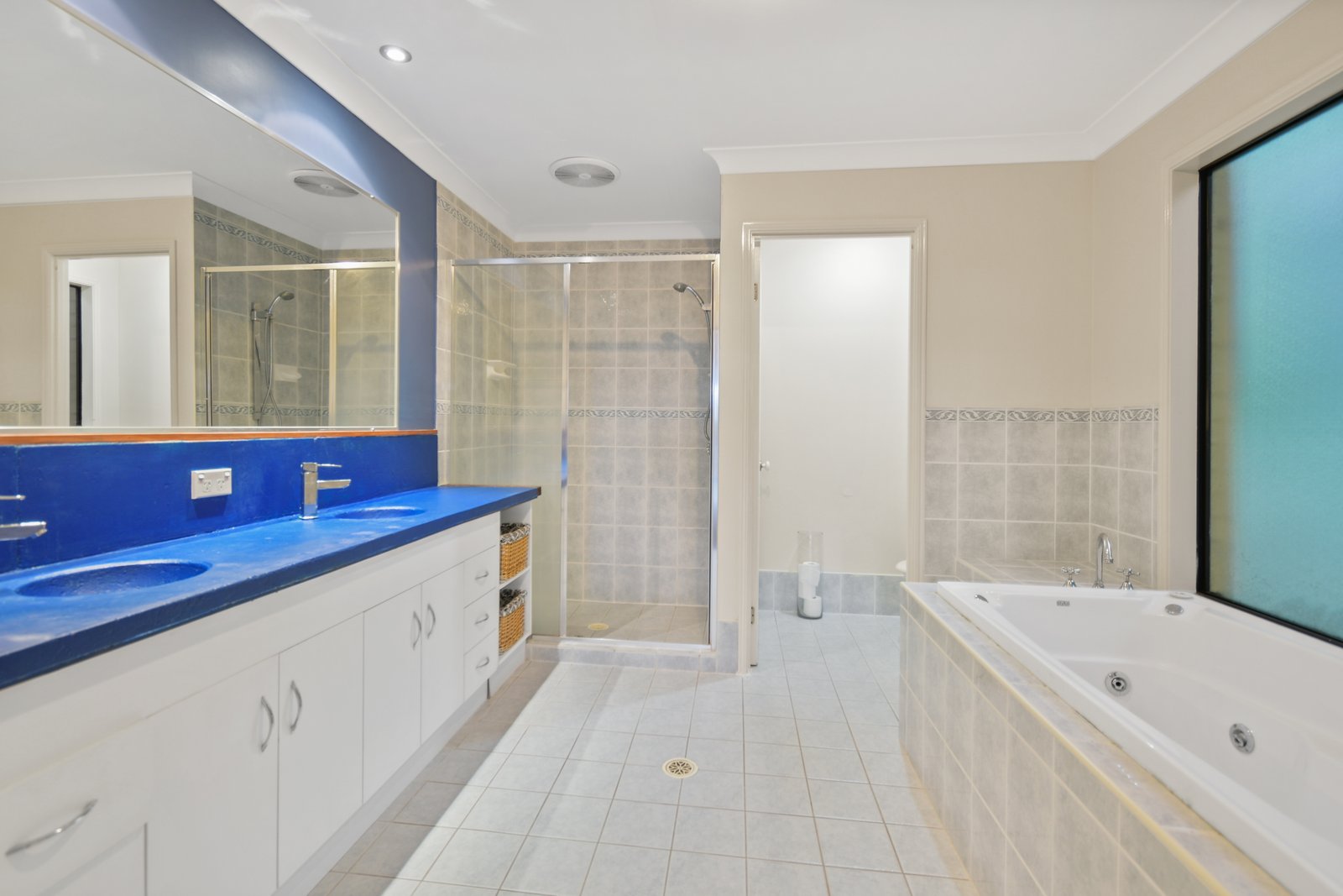 13 Kennedy Drive TWEED HEADS 9