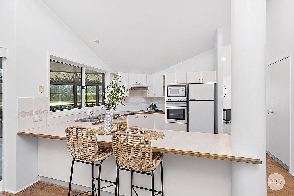 13 Kestrel Avenue SALAMANDER BAY 3