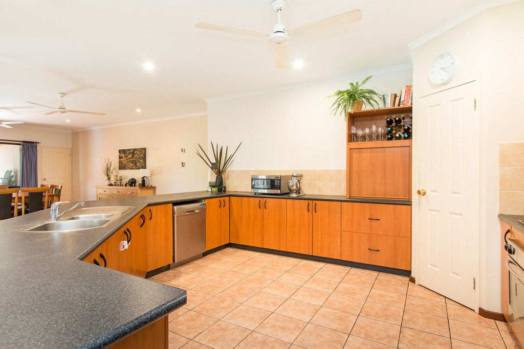 13 Kestrel Place DJUGUN 1