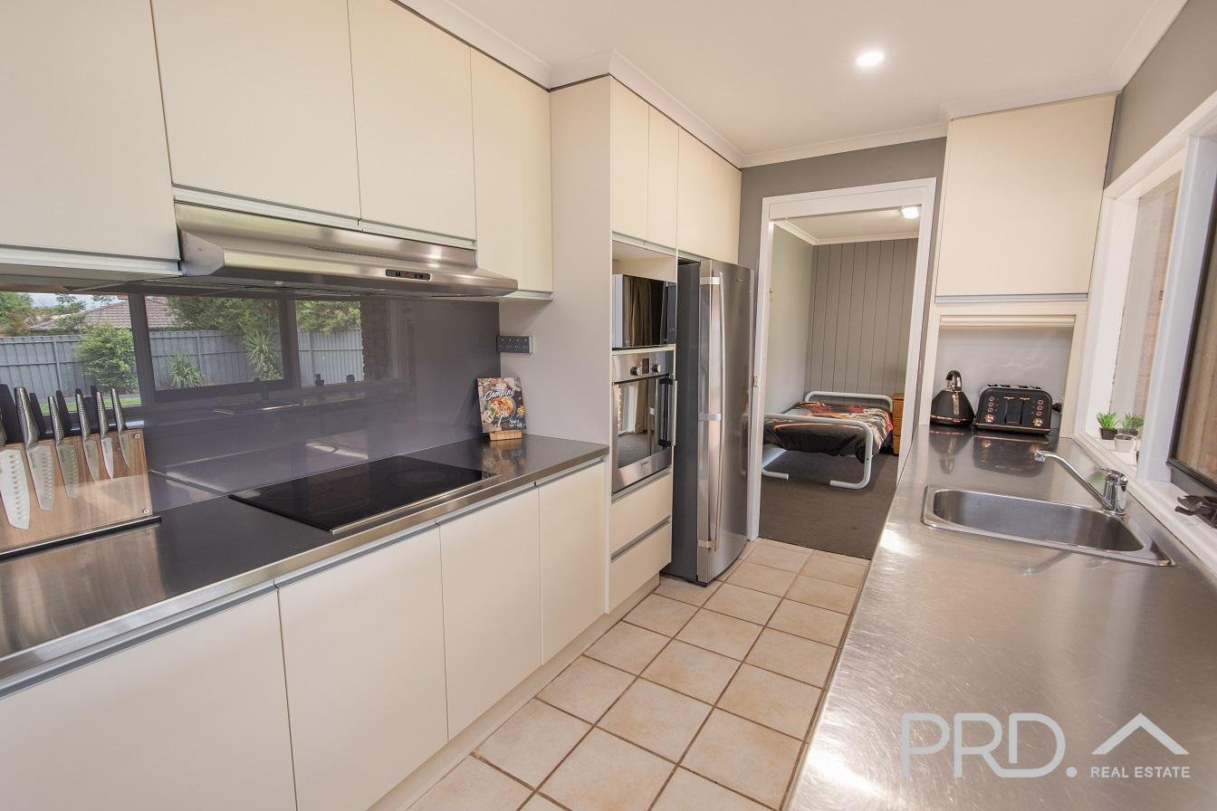 13 Kiata Drive MILDURA 11