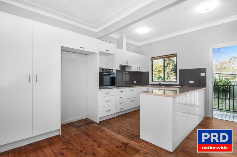 13 Lakelands Drive DAPTO 2