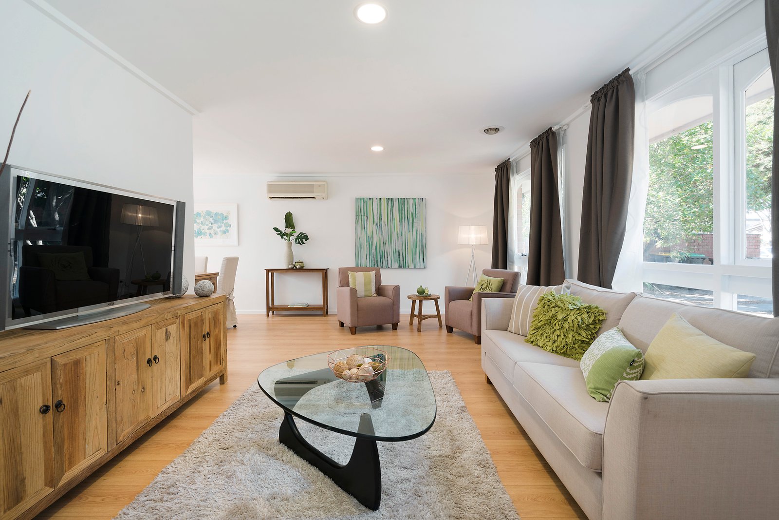 Gallery: 13 Larnook Crescent