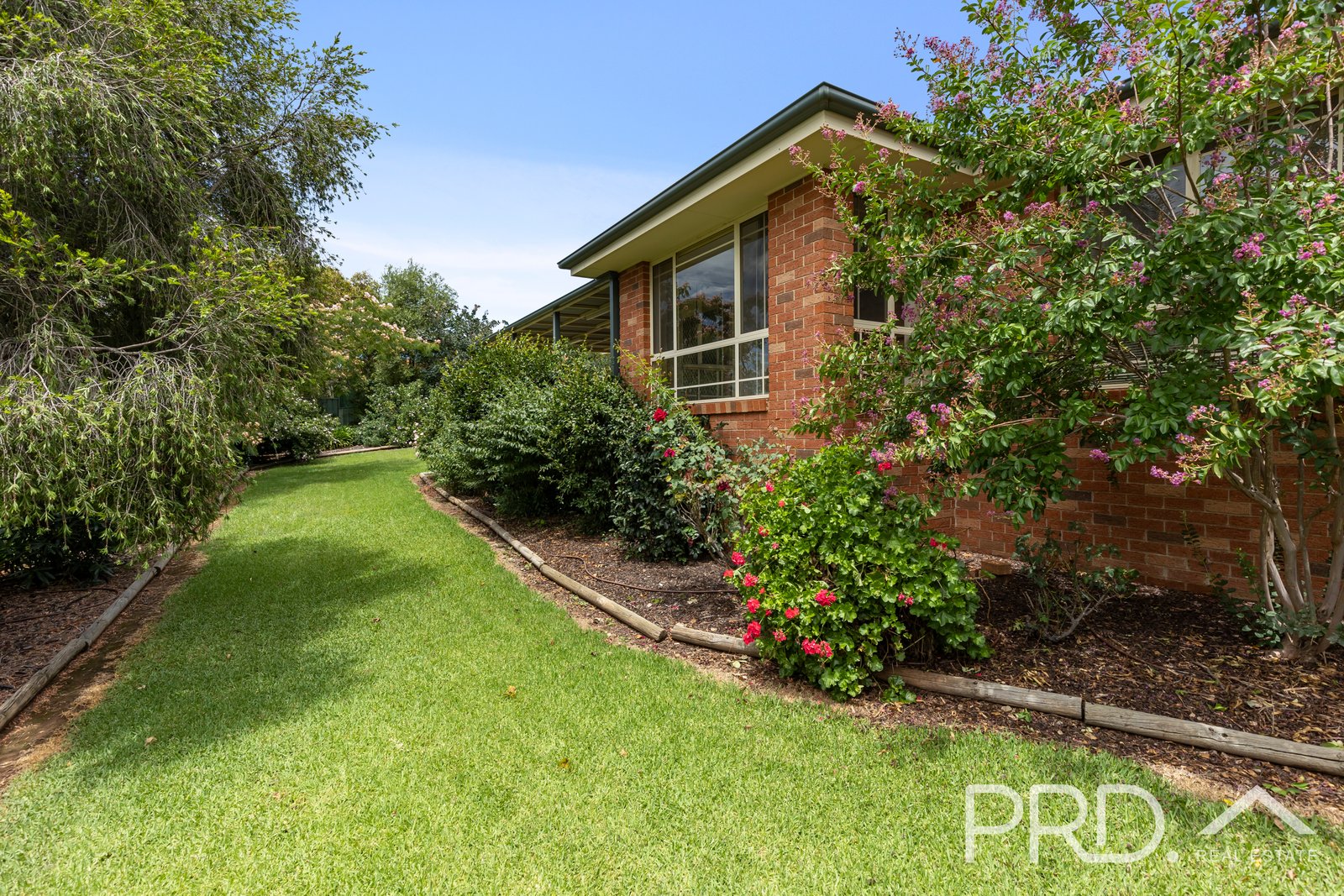 13 Lawson Drive GUNDAGAI 18