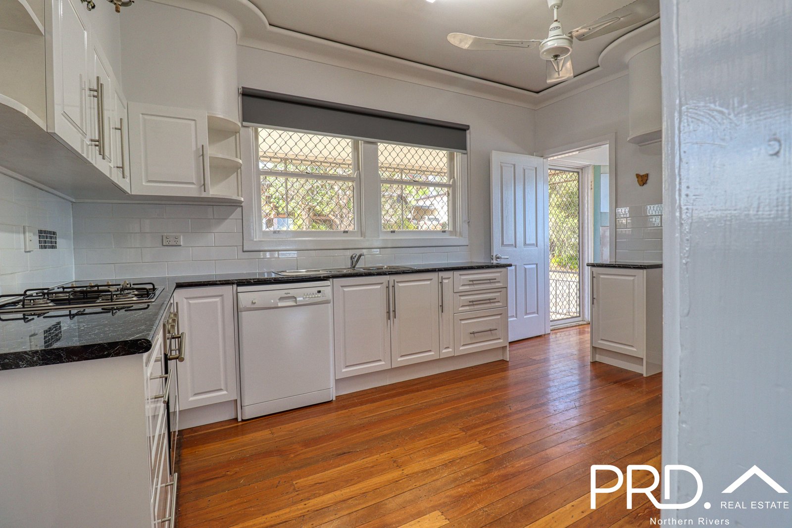 13 Lees Avenue CASINO 2