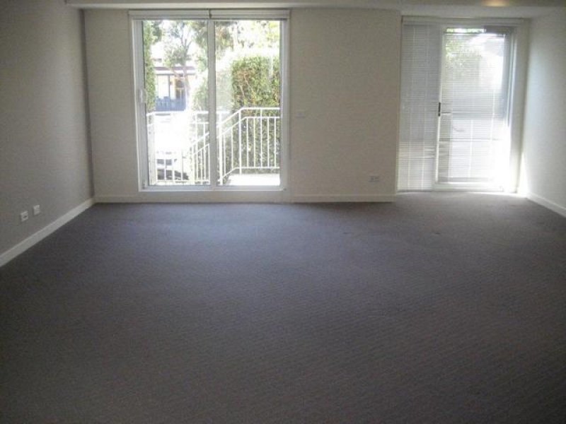 Gallery: 13 Liardet Street