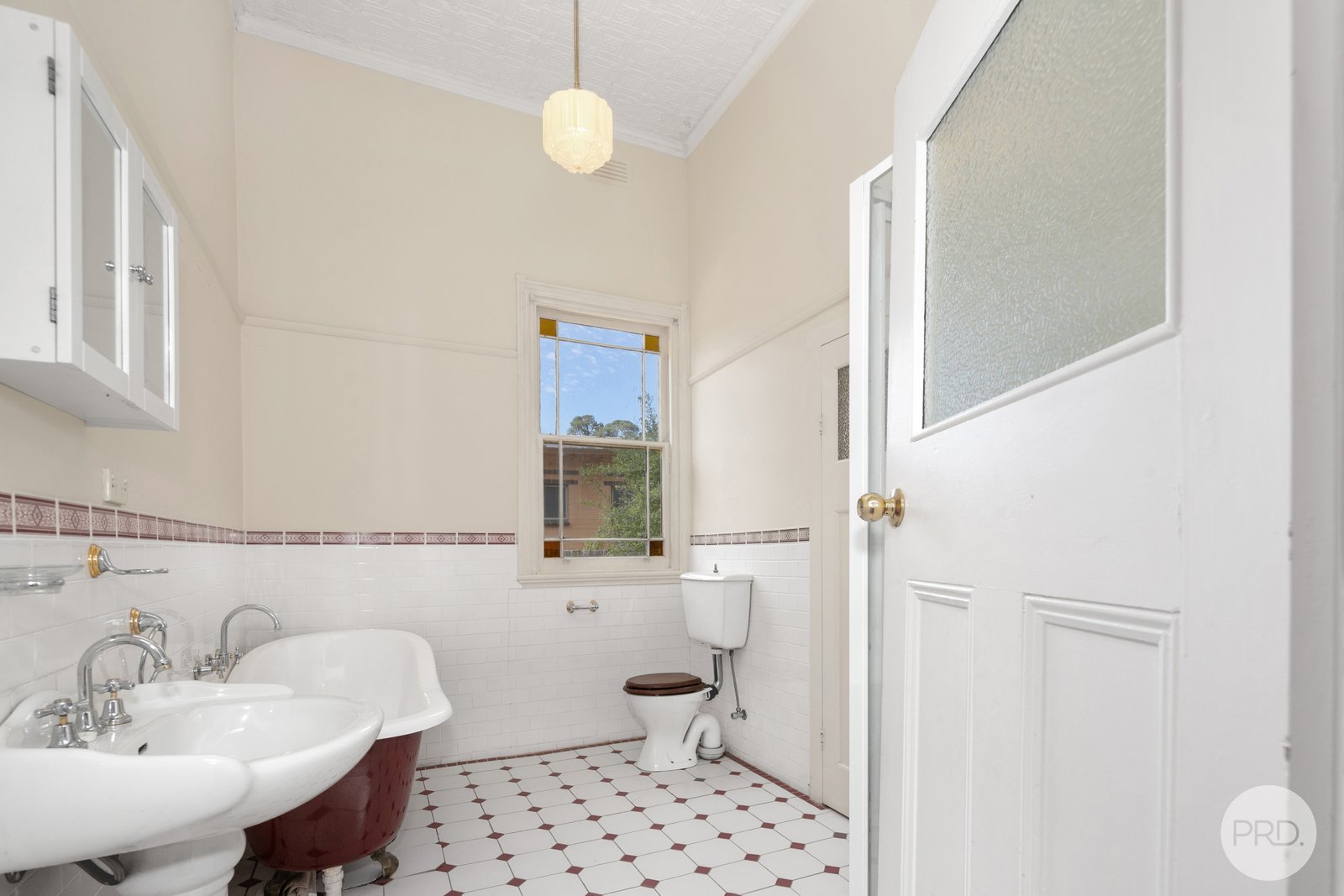 13 Ligar Street CLUNES 11