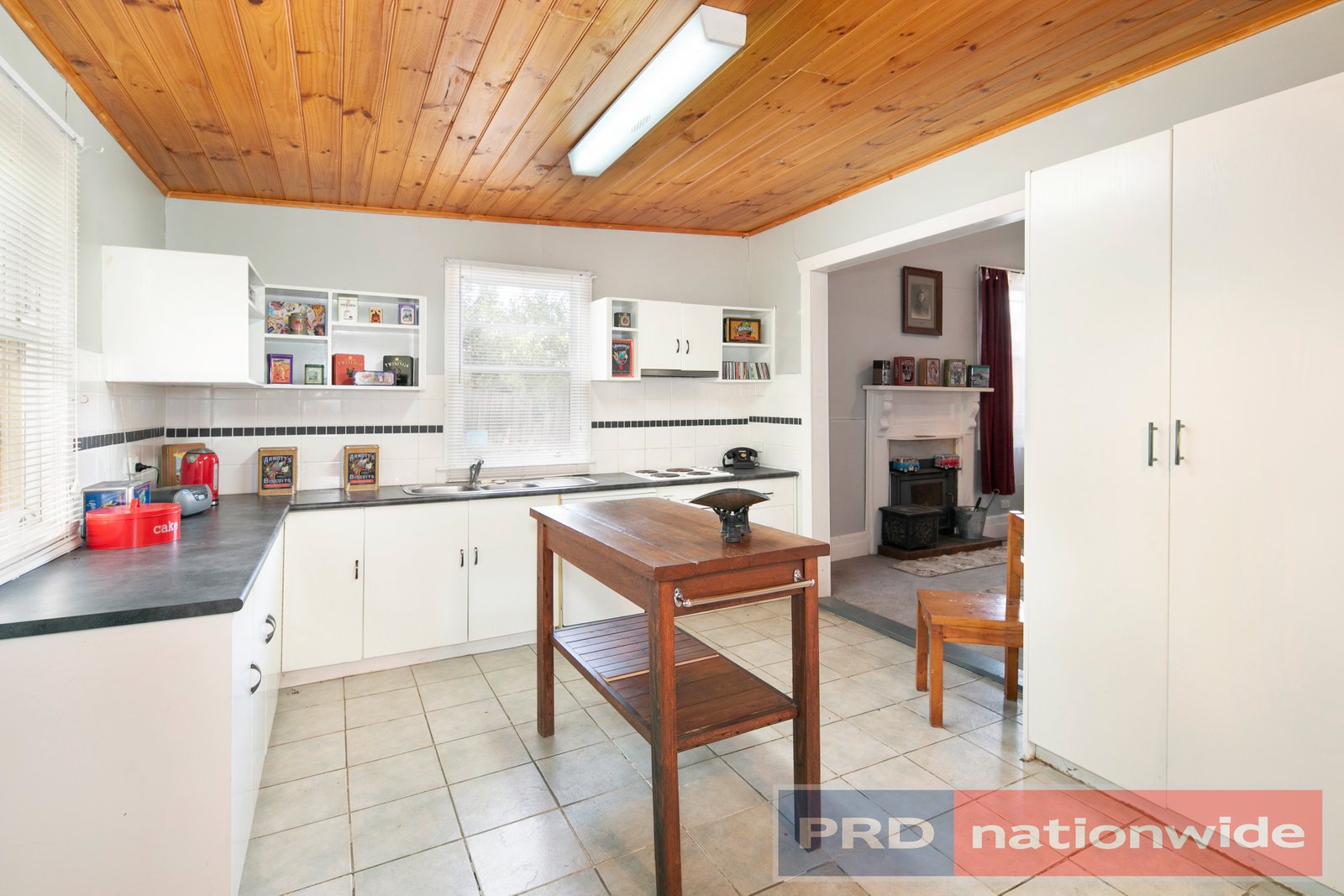 13 Ligar Street CLUNES 9