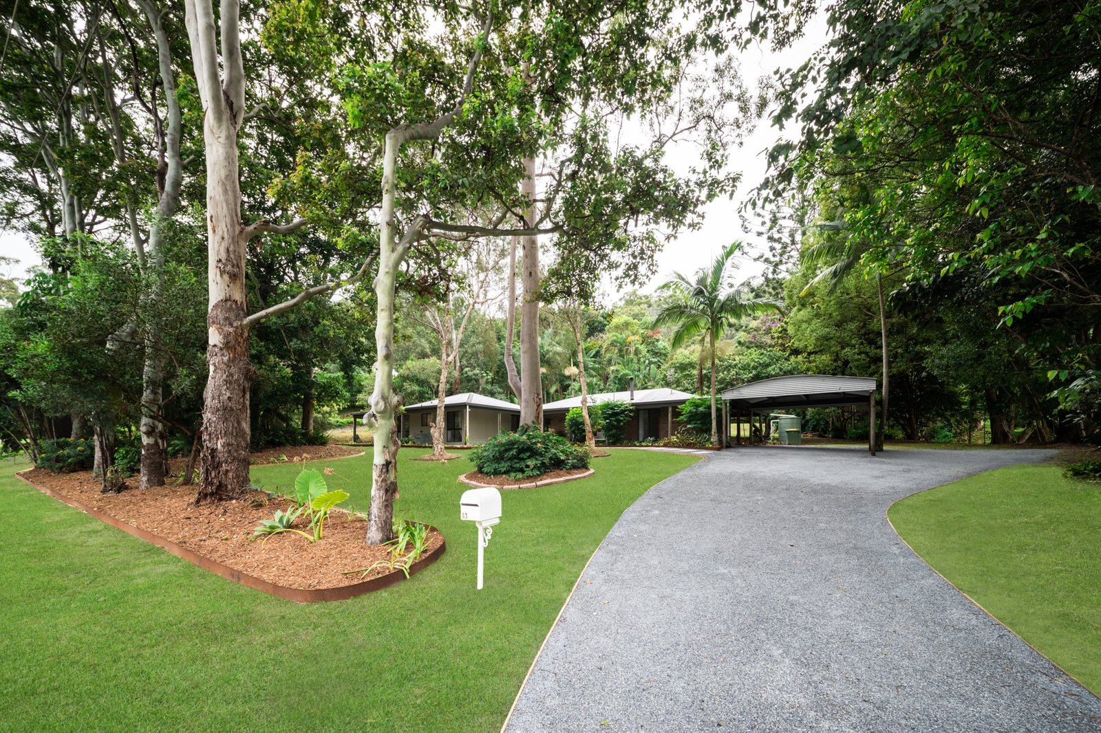 13 Lillee Court CURRUMBIN VALLEY 2