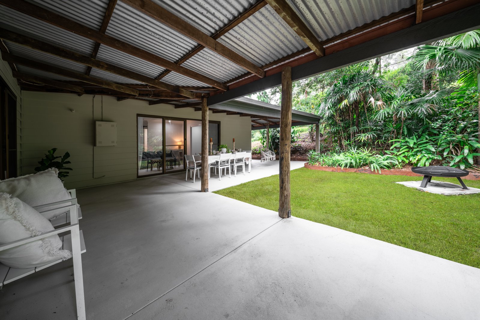 13 Lillee Court CURRUMBIN VALLEY 24