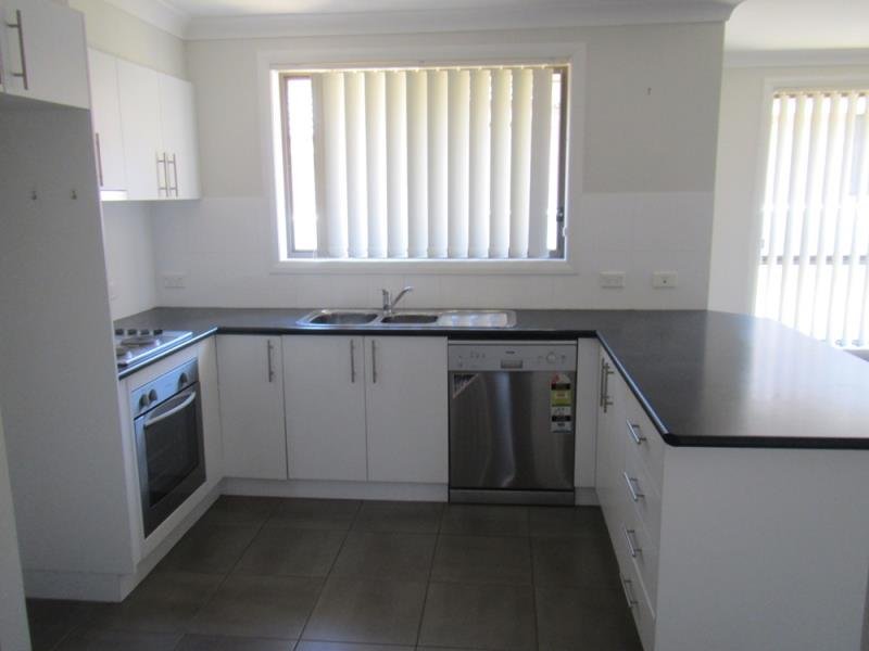 13 Lilly Pilly Court TAMWORTH 2