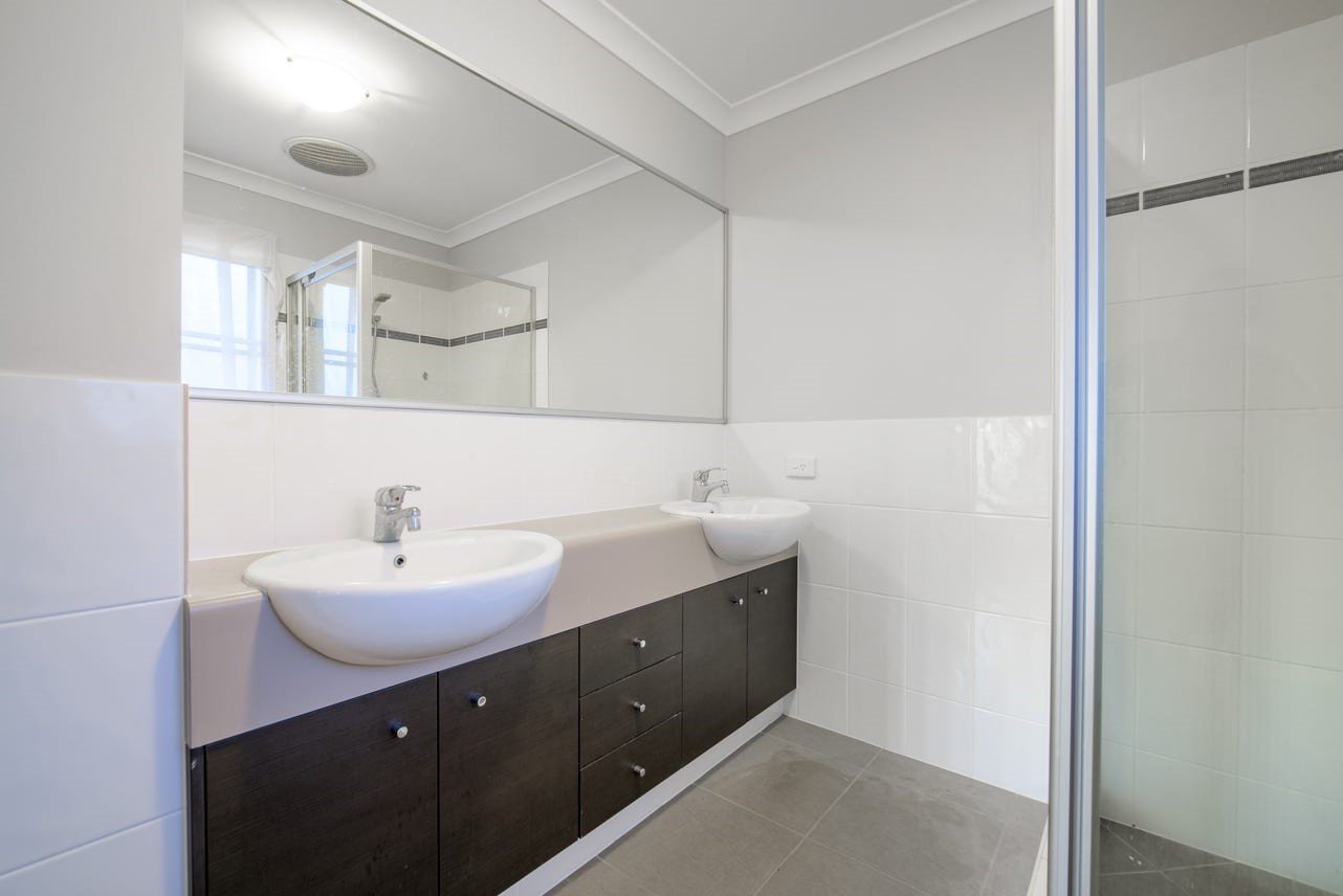 13 Lingwoodock Place GLEN EDEN 11