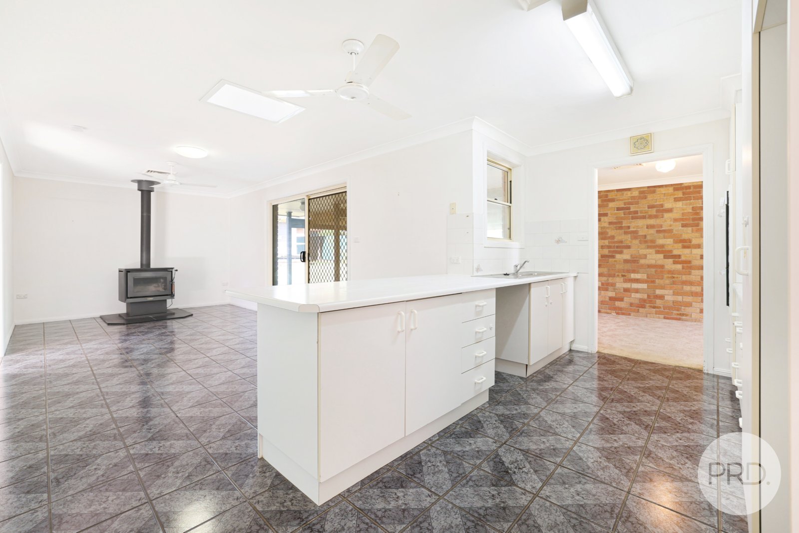 13 Liverpool Street MURRURUNDI 9