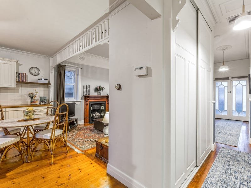 Gallery: 13 Loch Street