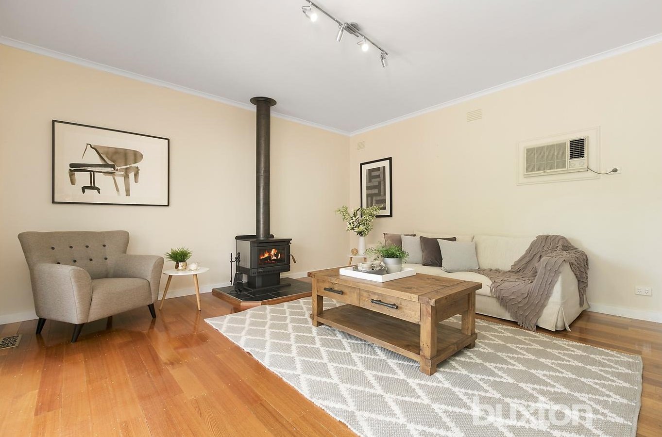 Gallery: 13 Logan Court