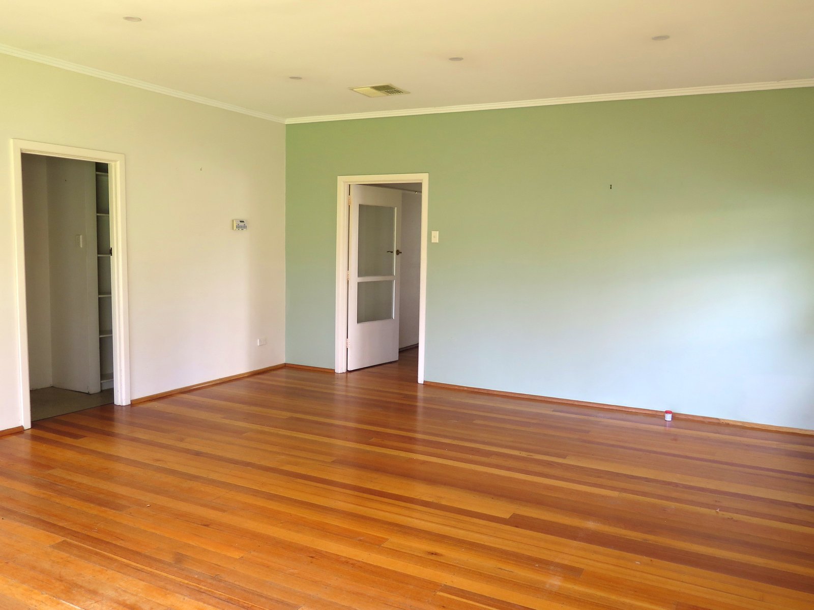 Gallery: 13 Lonsdale Avenue